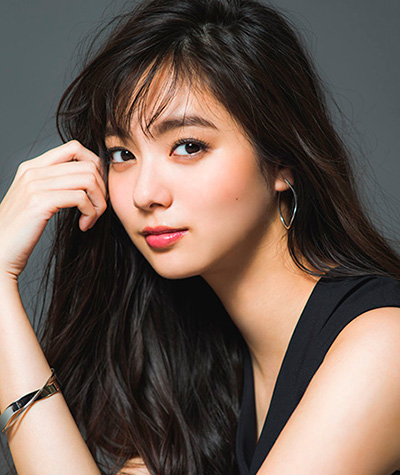 新川優愛
